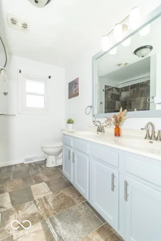 $239,900 | 732 East County Road 300 South, New Castle, IN 47362