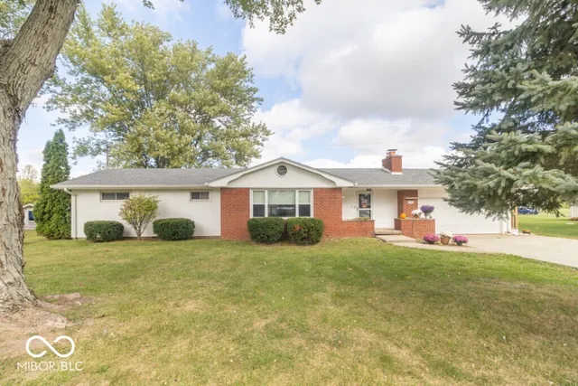 $239,900 | 732 East County Road 300 South, New Castle, IN 47362