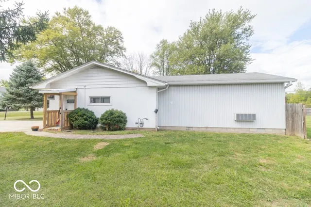 $239,900 | 732 East County Road 300 South, New Castle, IN 47362