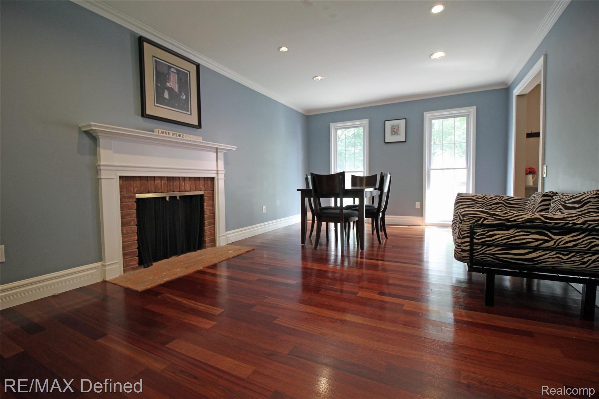 815 Aspen Drive Rochester, MI 48307 - Photo 10 of 31 Living Room View II