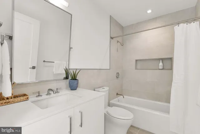 $1,599,900 | 8551 Connecticut Avenue, Unit 302, Chevy Chase, MD 20815