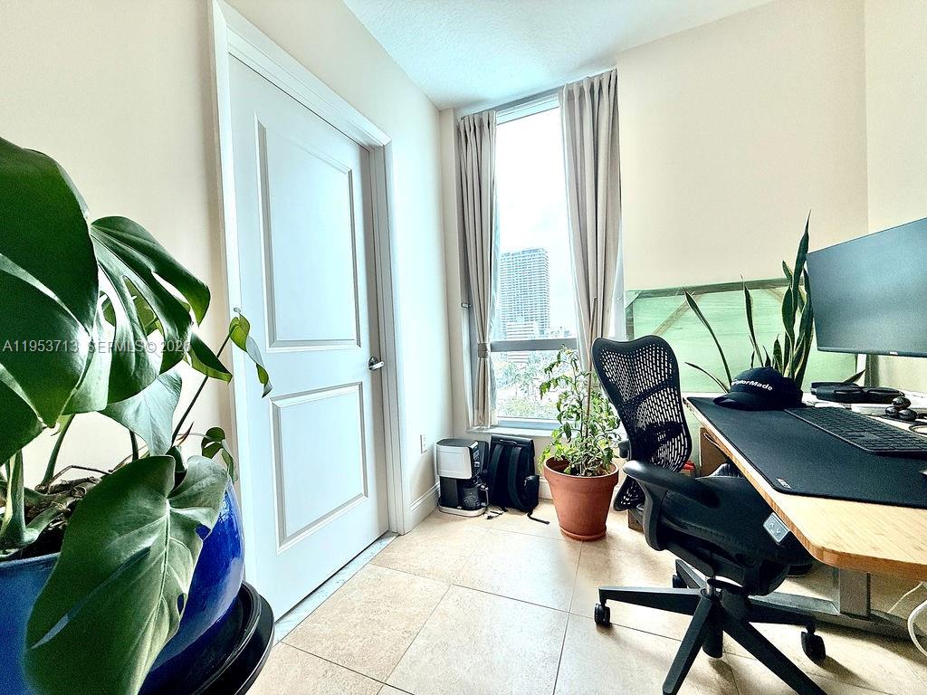 333 Northeast 24th Street, Unit 1002 Miami, FL 33137 - Photo 22 of 39