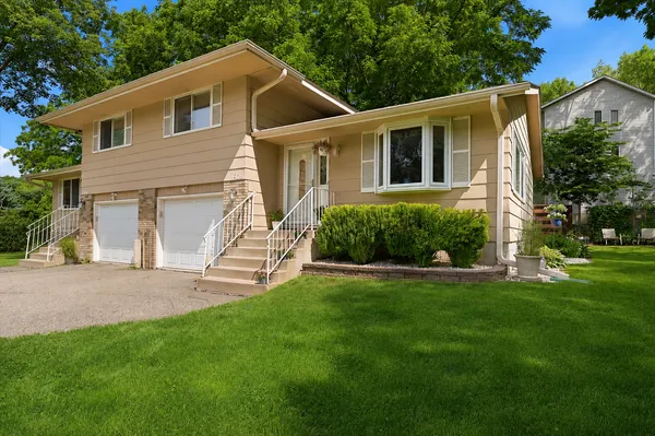 $260,000 | 1906 Stryker Avenue, West St. Paul, MN 55118