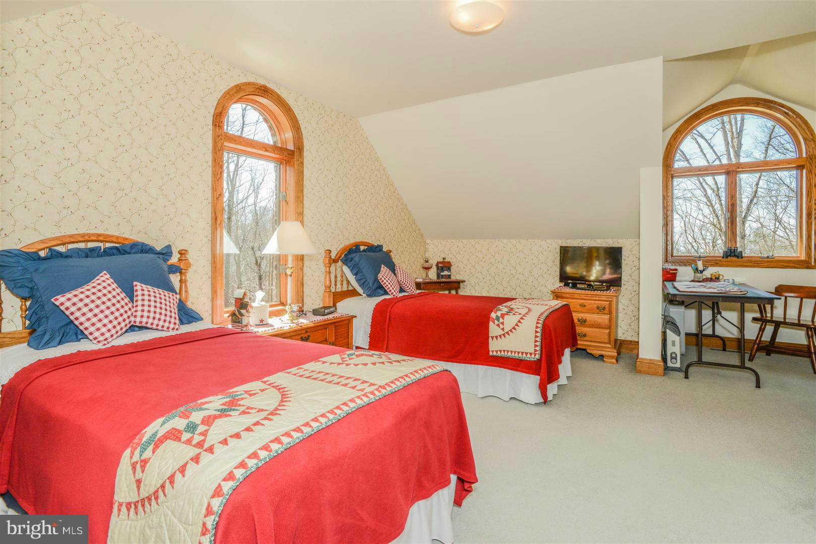 2512 Chestnut Grove Road Sharpsburg, MD 21782 - Photo 22 of 30 Bedroom