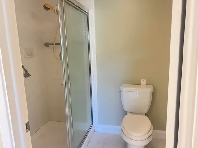 $1,725 | 4501 Martinique Way, Unit F2, Coconut Creek, FL 33066