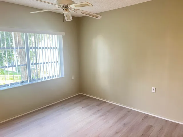 $1,725 | 4501 Martinique Way, Unit F2, Coconut Creek, FL 33066