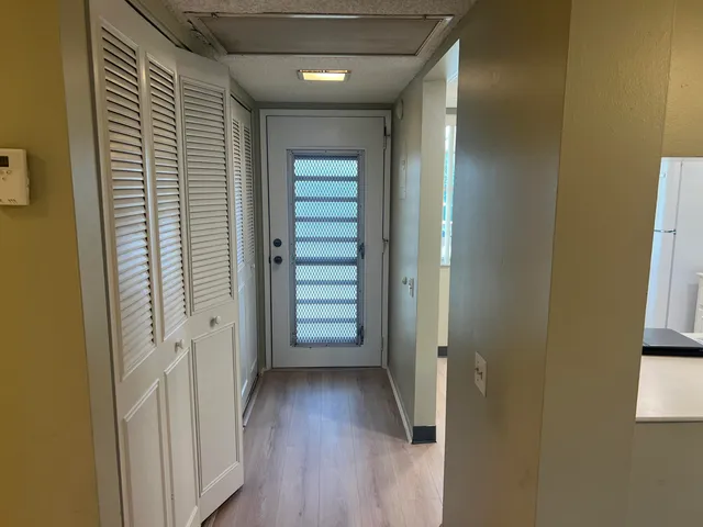 $1,725 | 4501 Martinique Way, Unit F2, Coconut Creek, FL 33066