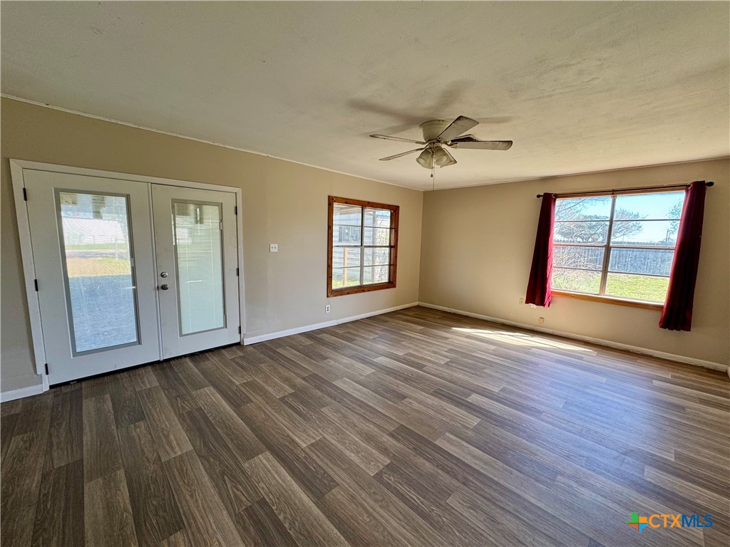 471 Old Goliad Road Victoria, TX 77905 - Photo 6 of 15