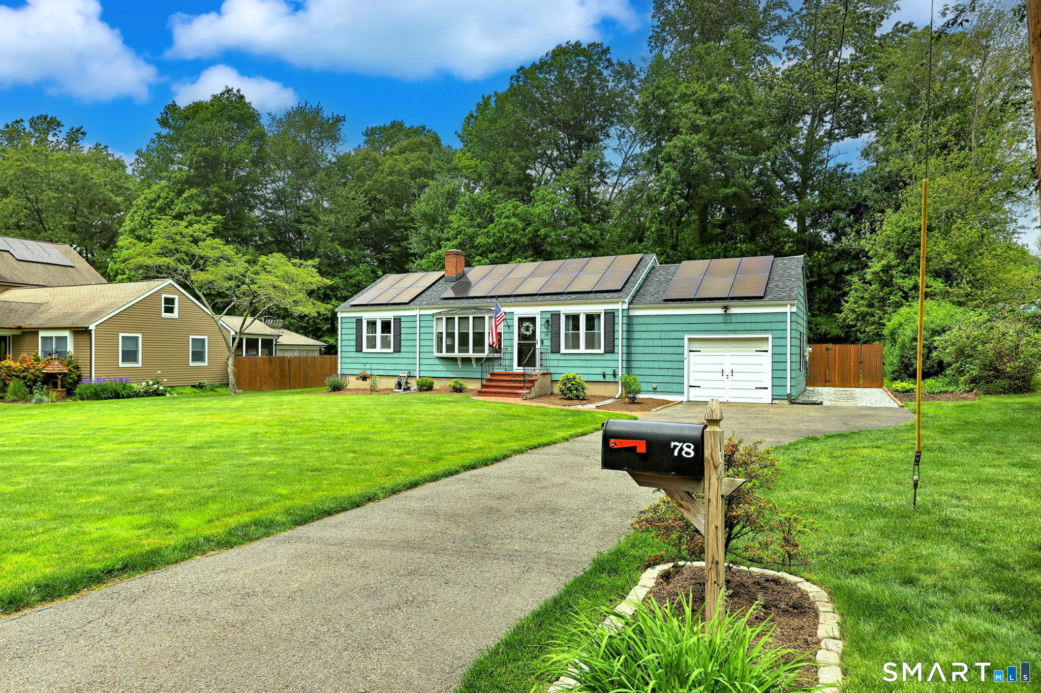78 Blackhouse Road Trumbull, CT 06611 - Photo 2 of 37