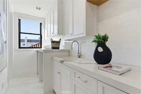 $6,490,000 | 17007 Edgewater Lane, Huntington Beach, CA 92649