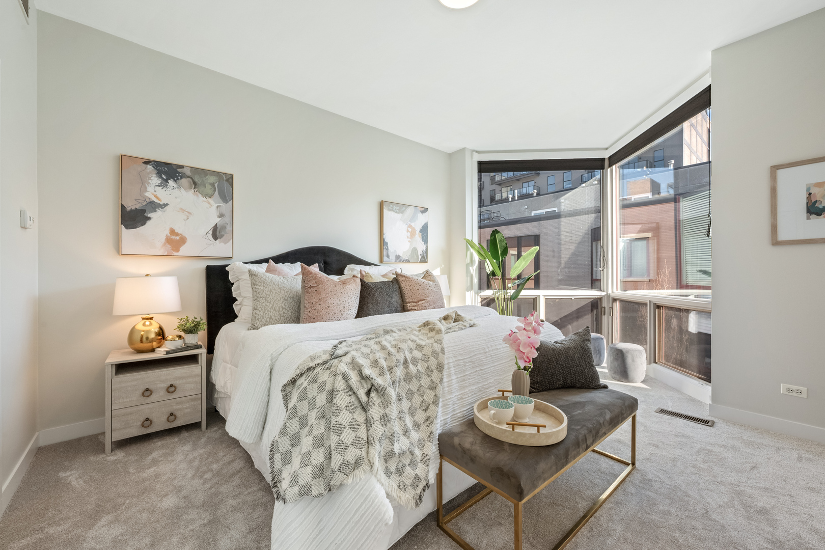 1236 West Cottage Place, Unit 1236 Chicago, IL 60607 - Photo 15 of 24 a bedroom with two beds and a window