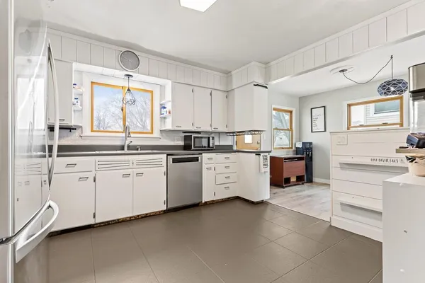 $225,000 | 215 North Hill Street, Marshall, MN 56258