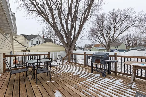 $225,000 | 215 North Hill Street, Marshall, MN 56258