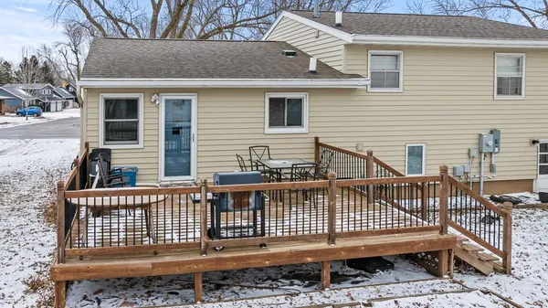 $225,000 | 215 North Hill Street, Marshall, MN 56258