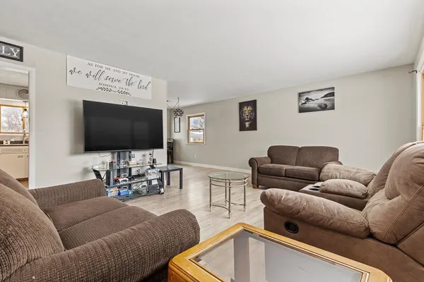 $225,000 | 215 North Hill Street, Marshall, MN 56258