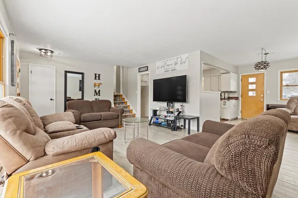 $225,000 | 215 North Hill Street, Marshall, MN 56258