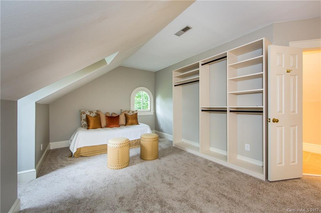 609 Queens Road, Unit B Charlotte, NC 28207 - Photo 17 of 24 Gallery Image 17