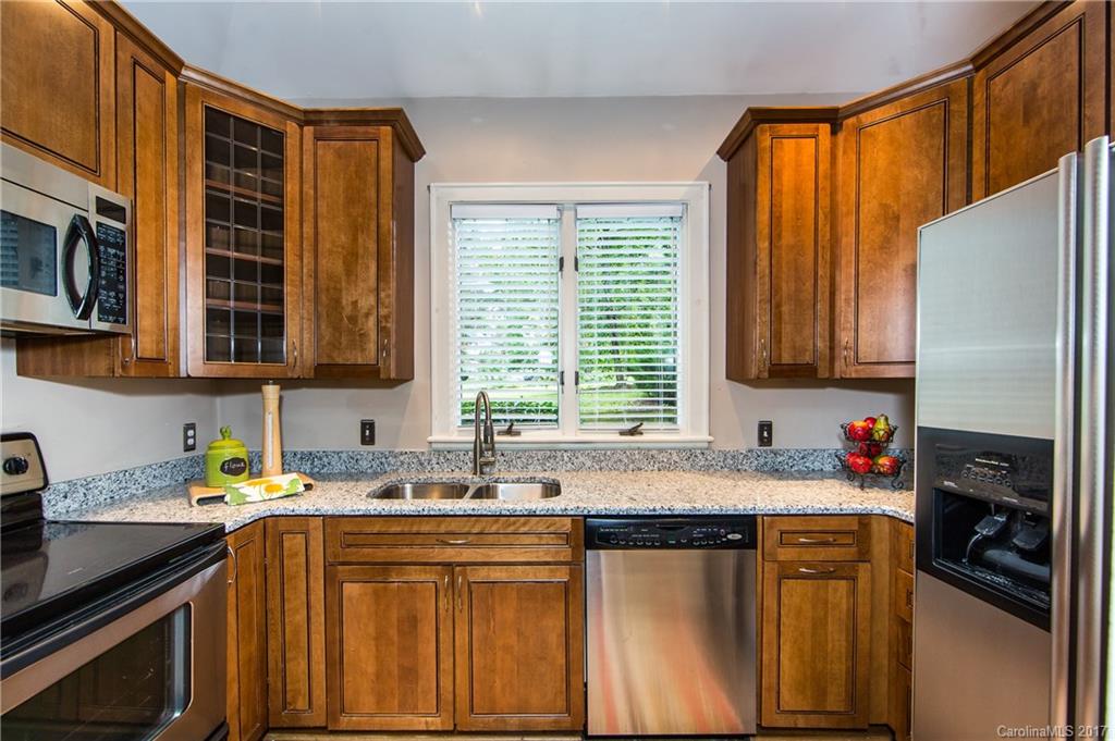 609 Queens Road, Unit B Charlotte, NC 28207 - Photo 10 of 24 Gallery Image 10