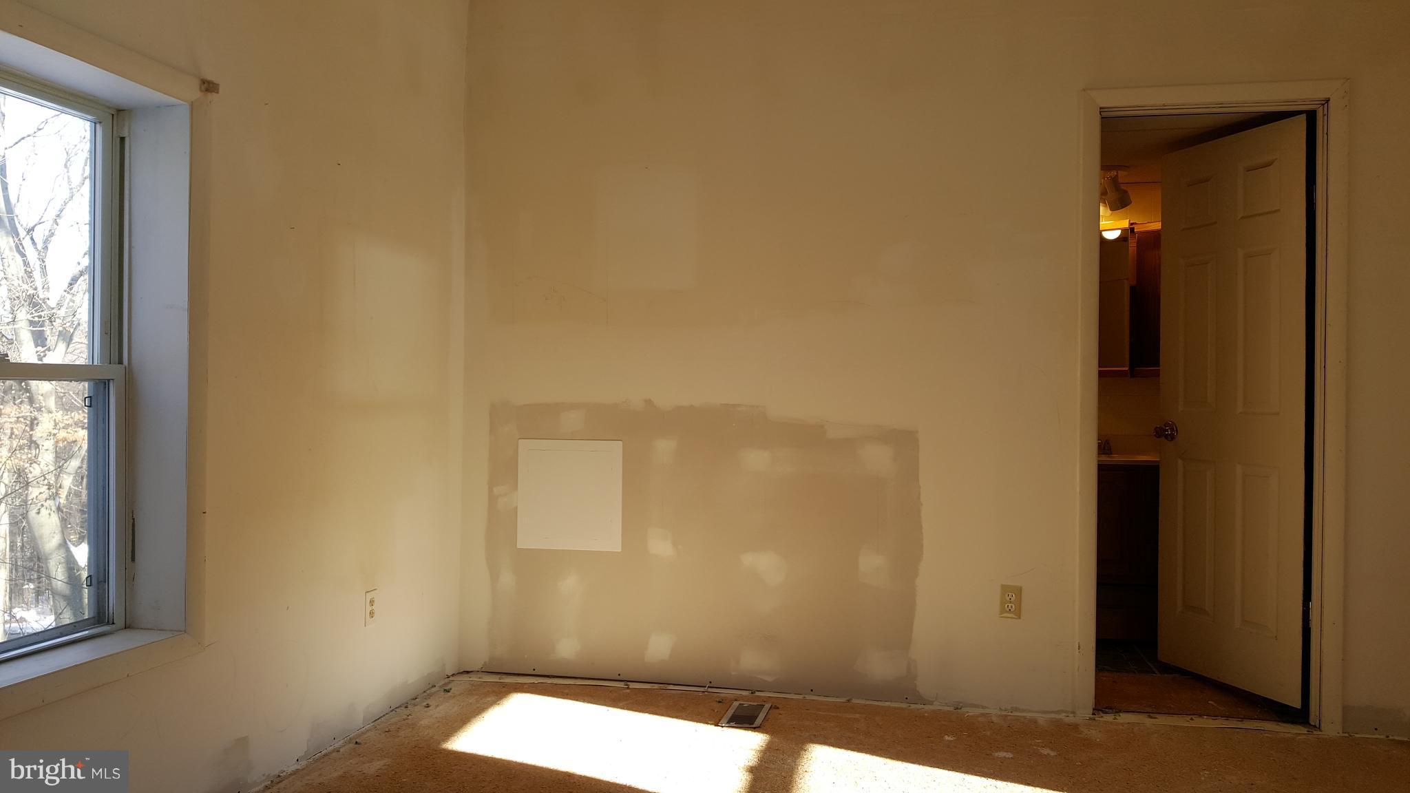 24581 Hells Delight Road Smithsburg, MD 21783 - Photo 10 of 22 a view of an empty room