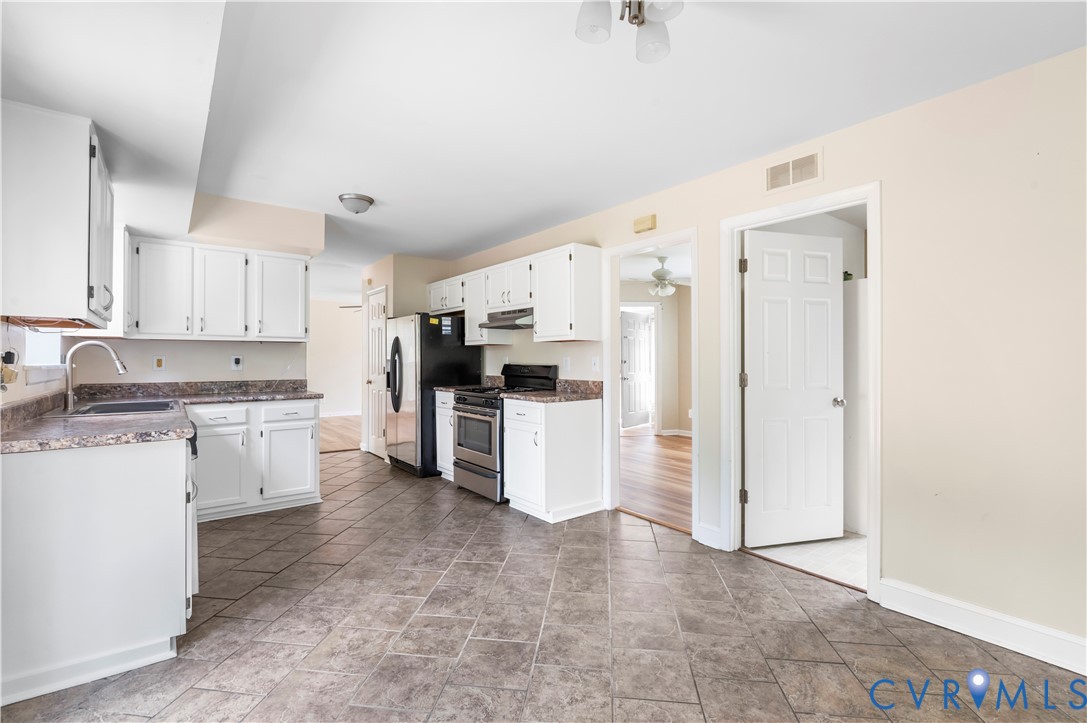 8520 Lansdowne Road Henrico, VA 23229 - Photo 13 of 37