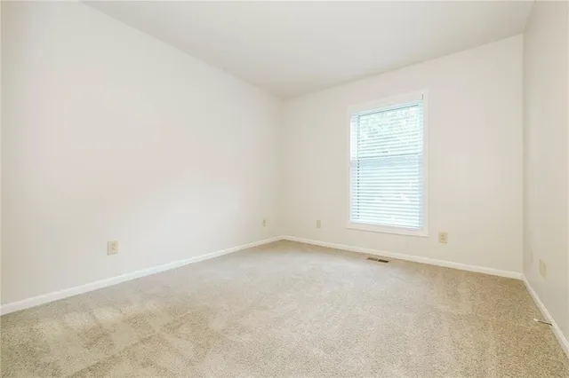 $2,445 | 408 Southeast Brownfield Drive, Lee's Summit, MO 64063