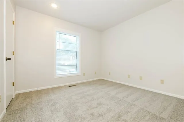 $2,445 | 408 Southeast Brownfield Drive, Lee's Summit, MO 64063