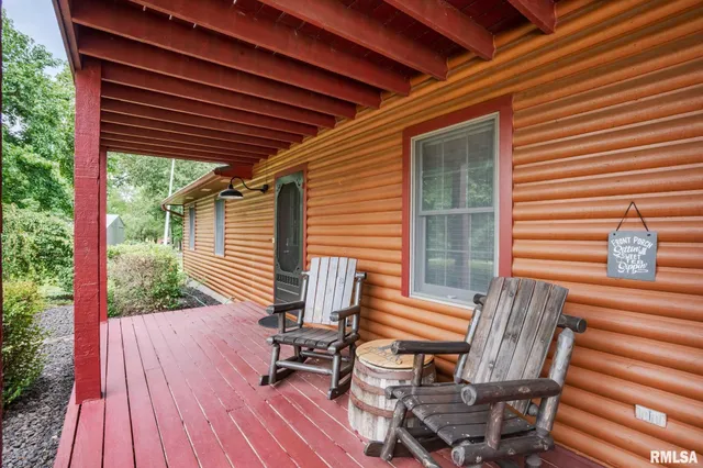 $339,000 | 285 Sally Holler Road, Harrisburg, IL 62946