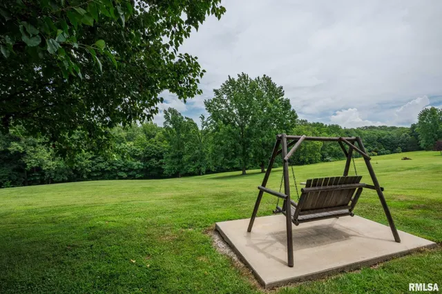 $339,000 | 285 Sally Holler Road, Harrisburg, IL 62946