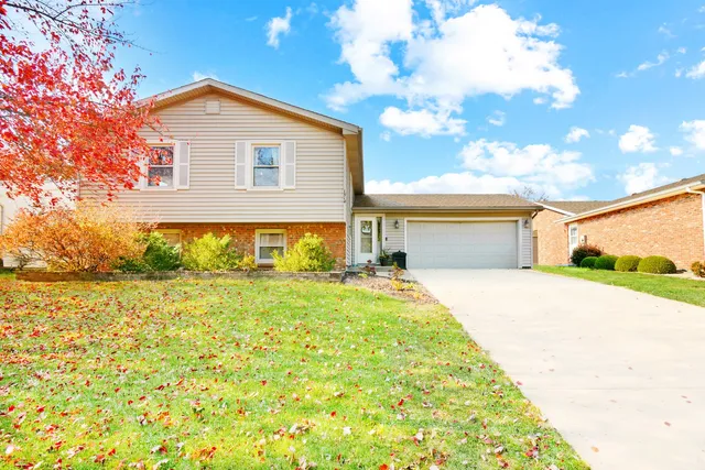 $265,000 | 1314 Nicki Drive, Bloomington, IL 61704