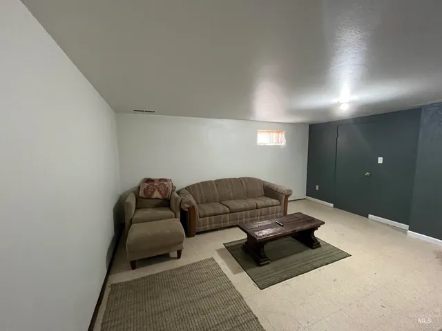 $455,000 | 1048 Reynolds Road, Princeton, ID 83857