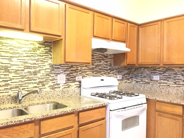 2728 Cedar Glade Road Naperville, IL 60564 - Photo 6 of 14