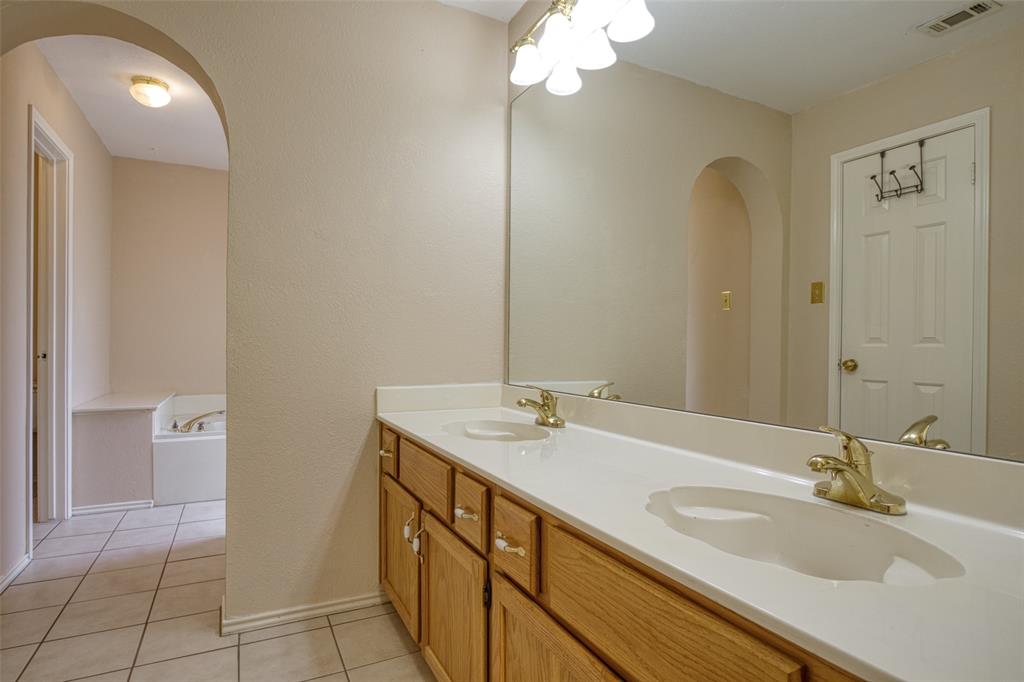 1411 Rivercrest Boulevard Allen, TX 75002 - Photo 12 of 27