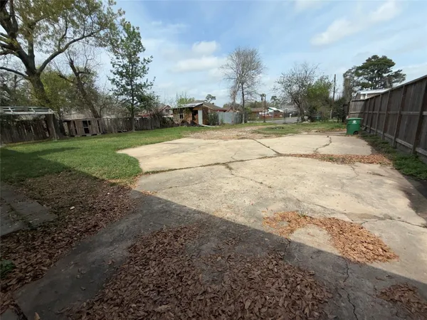$2,650 | 1803 Tidwell Lane, Houston, TX 77093
