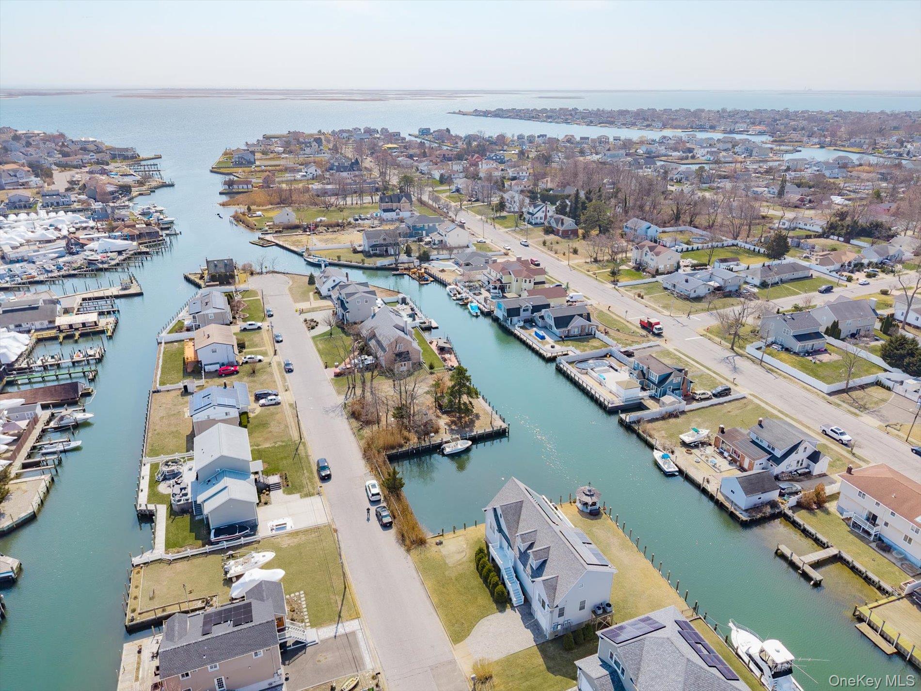 10 Delta Road Massapequa, NY 11758 - Photo 12 of 40