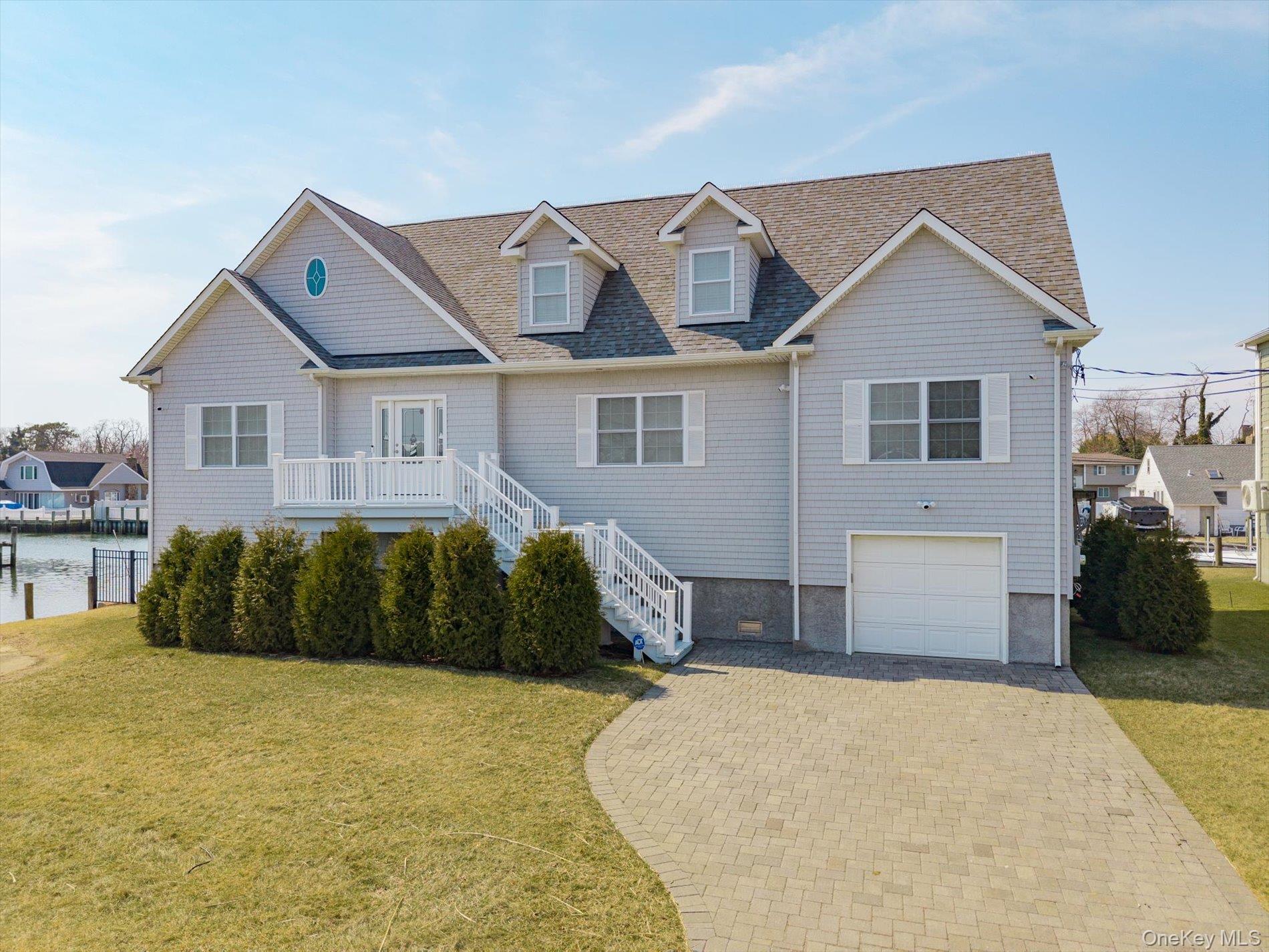 10 Delta Road Massapequa, NY 11758 - Photo 3 of 40