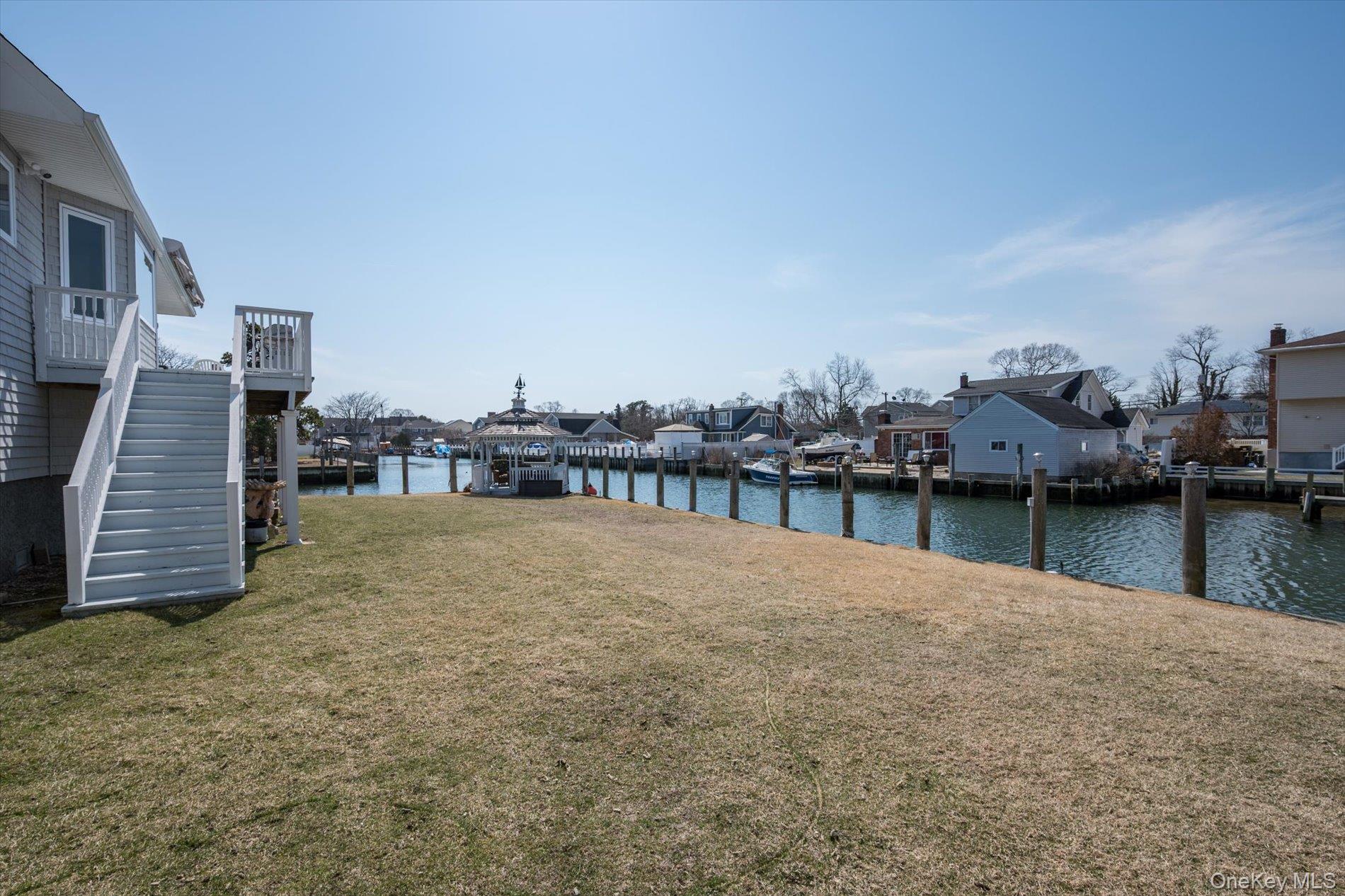 10 Delta Road Massapequa, NY 11758 - Photo 35 of 40