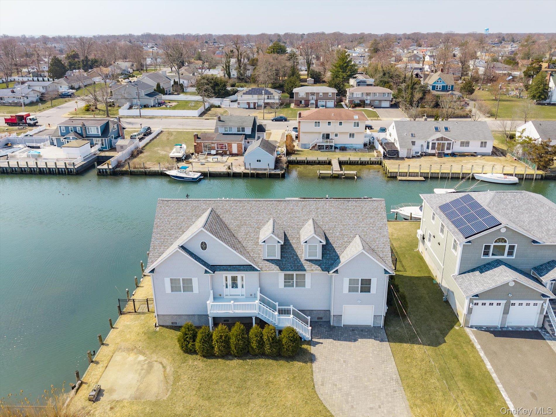 10 Delta Road Massapequa, NY 11758 - Photo 6 of 40