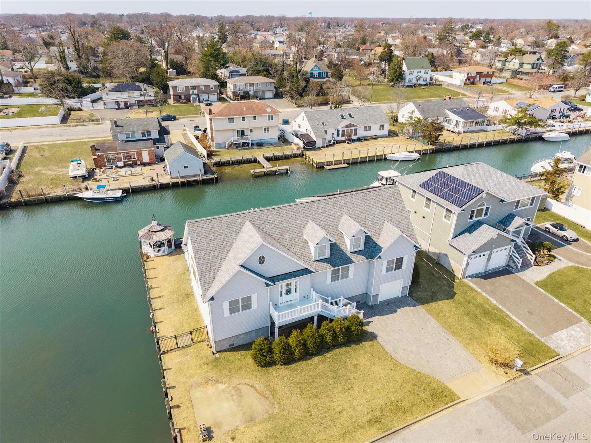 10 Delta Road Massapequa, NY 11758 - Photo 7 of 40