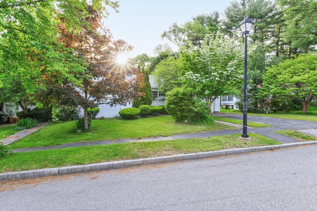 55 Kinnicutt Road Worcester, MA 01602 - Photo 3 of 30 Gallery Image 3