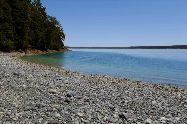 $1,208,800 | 160 Wildwood Shores, Brinnon, WA 98320