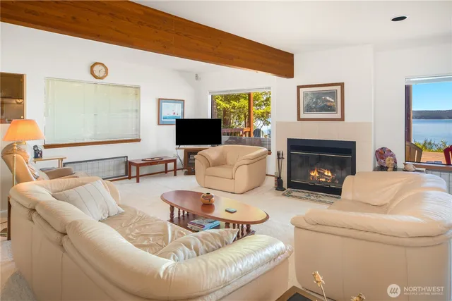 $1,208,800 | 160 Wildwood Shores, Brinnon, WA 98320