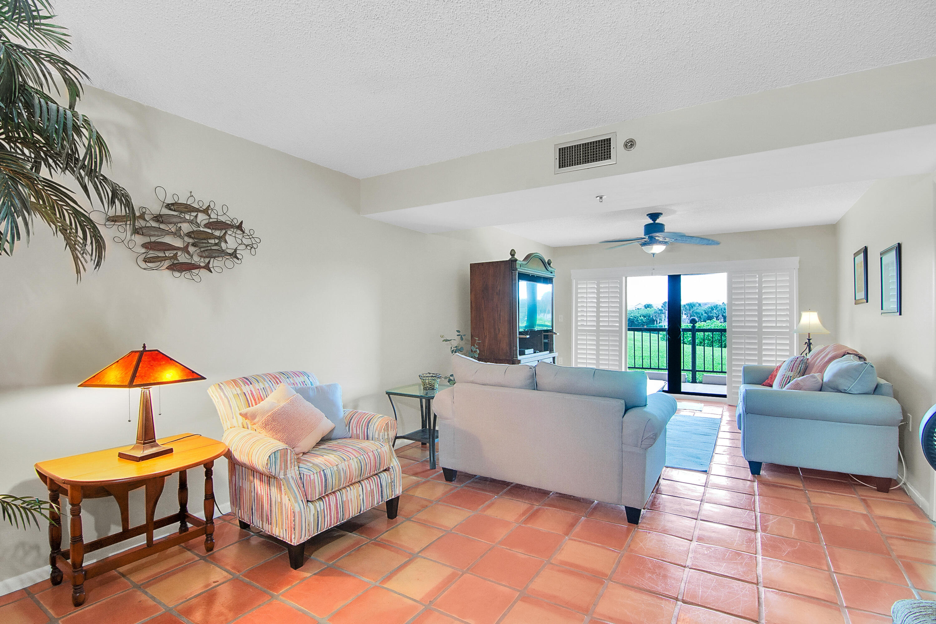 301 Ocean Bluffs Boulevard, Unit 102 Jupiter, FL 33477 - Photo 6 of 22 301 Ocean Bluffs Blv_102_007