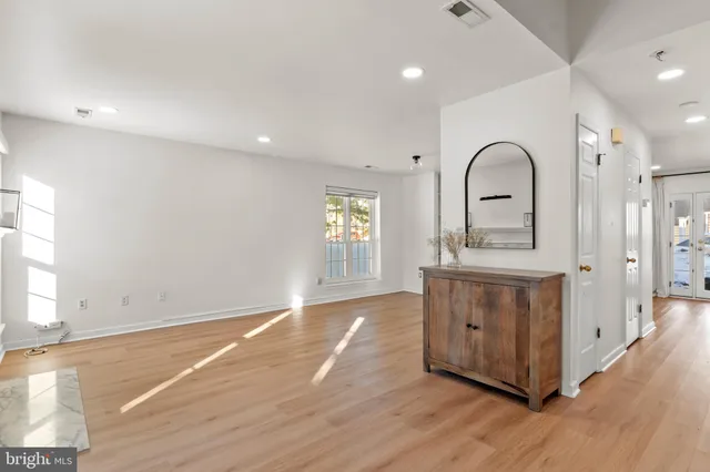 $3,000 | 9 Edgewood Green Court, Annapolis, MD 21403