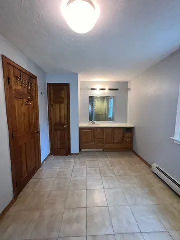 $3,650 | 36 Mt Pleasant Street, Unit 4, Plymouth, MA 02360