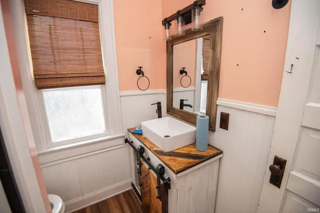 $129,900 | 607 Barnett Street, Vincennes, IN 47591