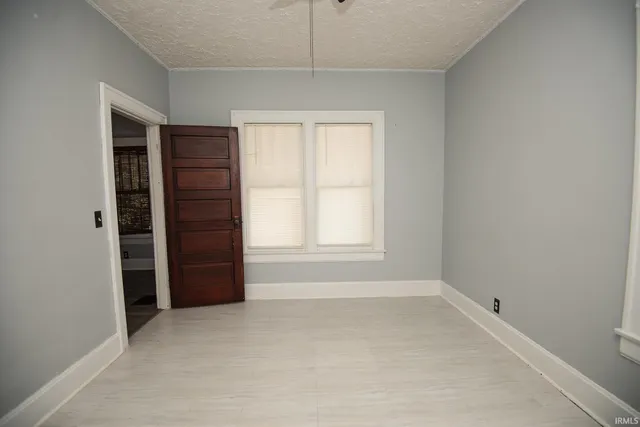 $129,900 | 607 Barnett Street, Vincennes, IN 47591