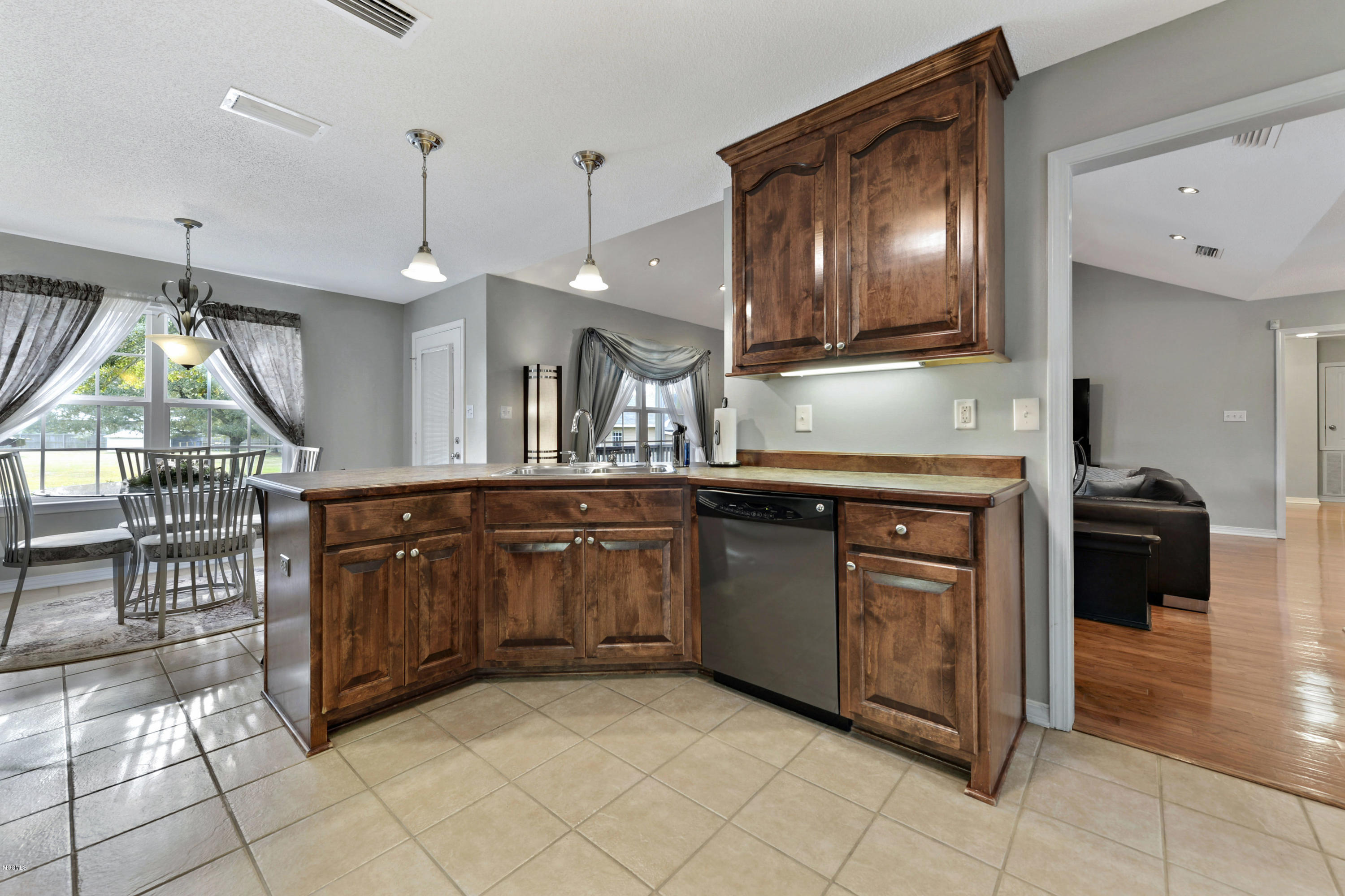 7801 Joe Fountain Road Ocean Springs, MS 39564 - Photo 11 of 48 011