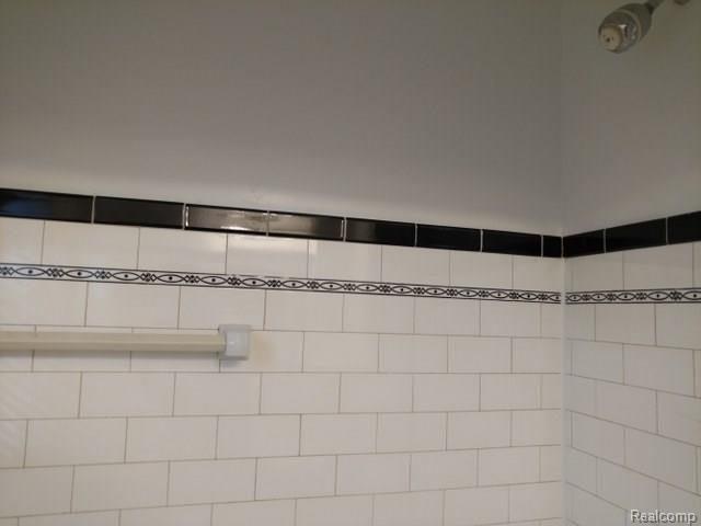 5581 Yorkshire Road Detroit, MI 48224 - Photo 7 of 27 IMG_20160409_183058430_640x480.jpg