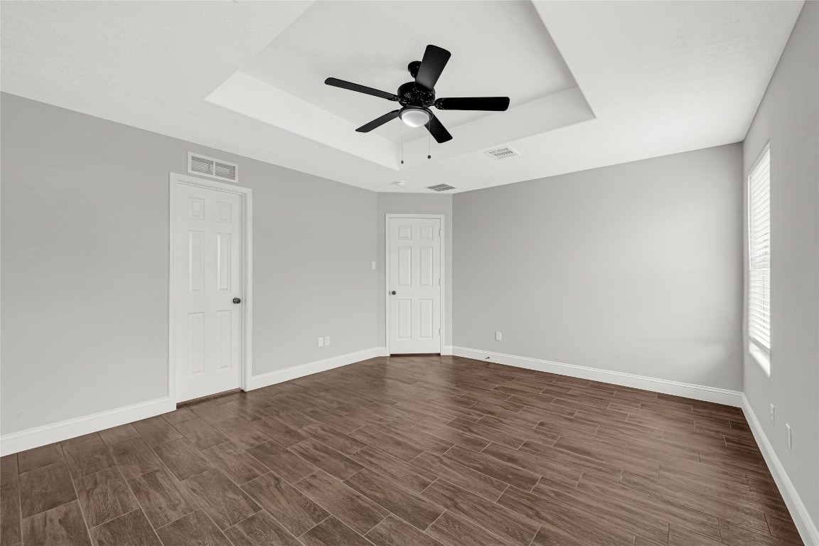 10406 Bentondale Lane Houston, TX 77075 - Photo 13 of 27