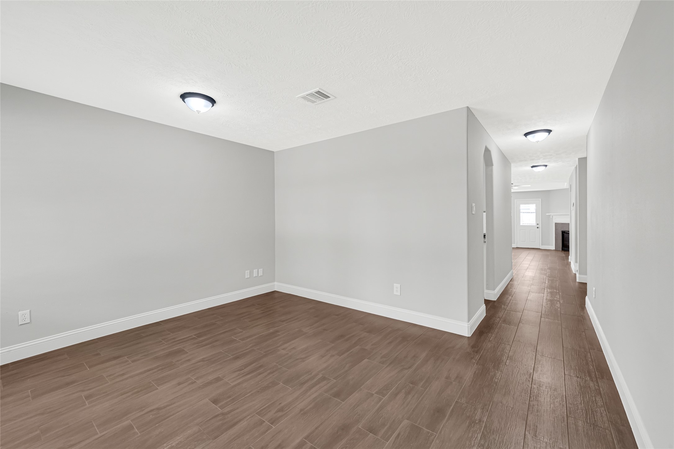 10406 Bentondale Lane Houston, TX 77075 - Photo 3 of 27